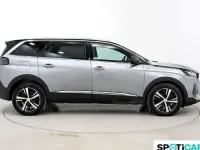 Usado Peugeot 5008 GT 130 CV (95 kW) 2023 Gris / plata SUV