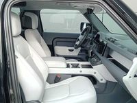 Usado Land Rover Defender SE Dynamic 249 CV (183 kW) 2025 Negro SUV