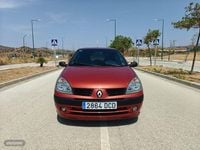 Usado Renault Clio II Expression 80 CV (58 kW) 2004 Granate Berlina
