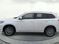 Usado Mitsubishi Outlander Motion 224 CV (164 kW) 2019 Blanco SUV