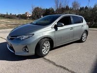 Usado Toyota Auris Active 90 CV (66 kW) 2013 Gris / plata Berlina