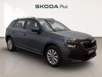 Usado Skoda Kamiq Ambition 95 CV (69 kW) 2021 Gris SUV