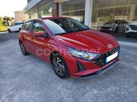 Usado Hyundai i20 100 CV (73 kW) 2024 Rojo Berlina
