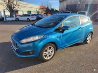 Usado Ford Fiesta Trend 75 CV (55 kW) 2014 Azul Utilitario