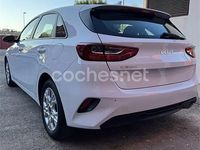 Usado Kia Ceed 100 CV (73 kW) 2022 Blanco Utilitario
