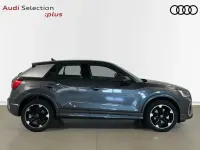 Usado Audi Q2 S-Line 150 CV (110 kW) 2024 Gris / plata SUV