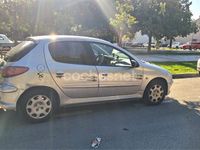 Usado Peugeot 206 75 CV (55 kW) 2005 Gris / plata Berlina