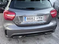 Usado Mercedes A180 Urban 109 CV (80 kW) 2014 Gris / plata Berlina