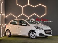 Usado Peugeot 208 Active 82 CV (60 kW) 2015 Blanco Utilitario
