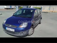Usado Ford Fiesta Ambiente 70 CV (51 kW) 2007 Azul Utilitario