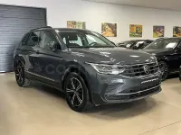 Usado VW Tiguan R-line 150 CV (110 kW) 2021 Gris / plata SUV