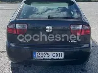 Usado Seat Leon FR 150 CV (110 kW) 2004 Negro Utilitario