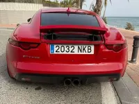 Usado Jaguar F-Type R-Dynamic 300 CV (220 kW) 2018 Rojo Coupe