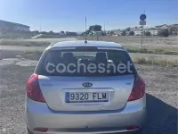 Usado Kia Ceed Active 115 CV (84 kW) 2007 Gris / plata Utilitario