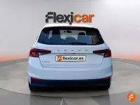 Usado Skoda Fabia Active 80 CV (58 kW) 2022 Blanco Utilitario