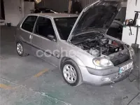Usado Citroën Saxo 90 CV (66 kW) 2001 Gris / plata Utilitario