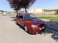 Usado Citroën Saxo 90 CV (66 kW) 2000 Rojo Utilitario