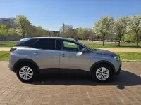 Usado Peugeot 3008 Active 130 CV (95 kW) 2017 Gris / plata SUV