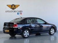 Usado Opel Vectra Essentia 140 CV (102 kW) 2006 Negro Berlina