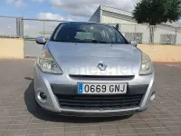Usado Renault Clio II Exception 85 CV (62 kW) 2009 Gris / plata Berlina