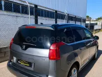 Usado Peugeot 5008 Allure 112 CV (82 kW) 2011 Gris / plata Monovolumen