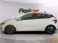 Usado Hyundai i20 101 CV (74 kW) 2022 Blanco Utilitario