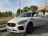 Usado Jaguar E-Pace R-Dynamic 180 CV (132 kW) 2019 Gris / plata SUV