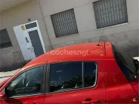 Usado Renault Clio II Dynamique 105 CV (77 kW) 2005 Rojo Berlina