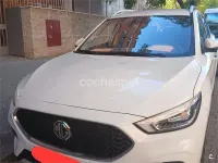 Usado MG ZS Comfort 106 CV (77 kW) 2023 Blanco SUV