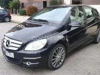 Usado Mercedes B180 109 CV (80 kW) 2009 Negro Monovolumen