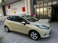 Usado Ford Fiesta Ambiente 68 CV (50 kW) 2009 Beige Berlina