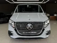 Usado Mercedes V300 Avantgarde 237 CV (174 kW) 2025 Gris / plata Monovolumen
