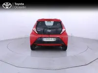 Usado Toyota Aygo X-play 69 CV (50 kW) 2018 Rojo Utilitario