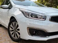 Usado Kia Ceed GT 136 CV (100 kW) 2016 Blanco Berlina