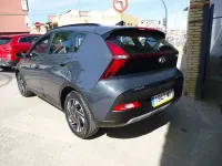 Usado Hyundai Bayon 101 CV (74 kW) 2023 Gris SUV