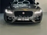 Usado Jaguar XF Sportbrake R-Sport 180 CV (132 kW) 2018 Gris / plata Familiar