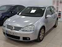 Usado VW Golf IV Highline 102 CV (75 kW) 2005 Gris Utilitario