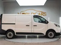 Usado Nissan Primastar 131 CV (96 kW) 2023 Blanco Monovolumen