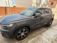 Usado Volvo XC40 Inscription 150 CV (110 kW) 2018 Gris / plata SUV