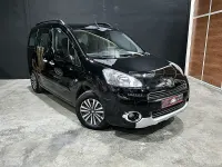Usado Peugeot Partner Tepee Active 92 CV (67 kW) 2015 Negro Monovolumen