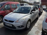 Usado Ford Focus Trend 109 CV (80 kW) 2011 Gris / plata Berlina