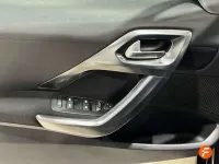 Usado Peugeot 2008 Allure 110 CV (80 kW) 2018 Gris SUV