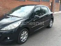 Usado Peugeot 207 Business-Line 70 CV (51 kW) 2011 Negro Berlina