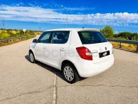 Usado Skoda Fabia Ambition 75 CV (55 kW) 2013 Blanco Berlina