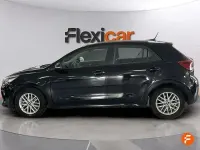 Usado Kia Rio 100 CV (73 kW) 2018 Negro