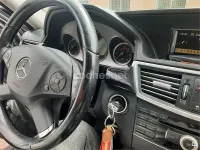 Usado Mercedes E200 Avantgarde 136 CV (100 kW) 2011 Negro Berlina