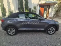 Usado VW T-Roc Style 150 CV (110 kW) 2021 Gris / plata SUV
