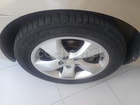 Usado Kia Carens 115 CV (84 kW) 2007 Marrón Monovolumen