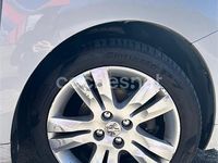 Usado Peugeot 5008 Allure 112 CV (82 kW) 2011 Blanco Monovolumen