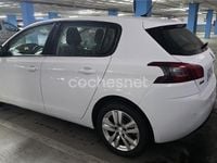 Usado Peugeot 308 Access 100 CV (73 kW) 2018 Blanco Berlina